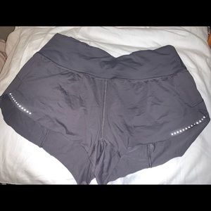 Lululemon shorts size 4